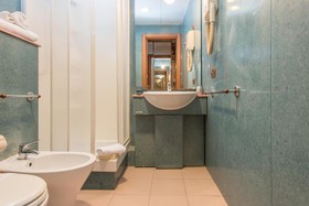 LHP Napoli Palace & SPA