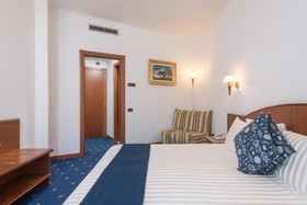 LHP Napoli Palace & SPA