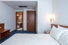 LHP Napoli Palace & SPA