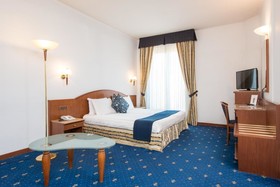 LHP Napoli Palace & SPA