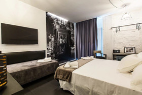 The Boutique Napoli Suite