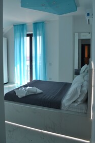 Tiffany's Boutique Suites & Residence