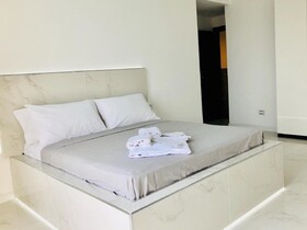 Tiffany's Boutique Suites & Residence