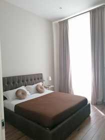 Toledo Class - B&B Naples