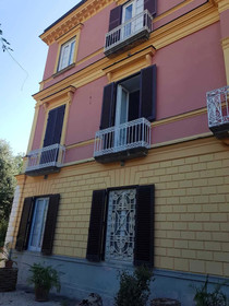 Caluga House