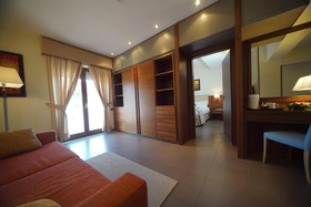 Suites & Residence Hotel