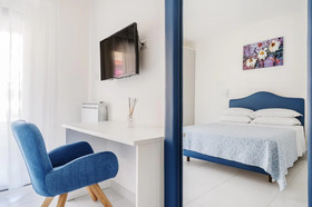 Smiling Apartments
