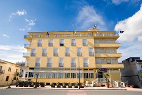 Hotel Enotria