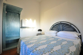 Felline In Bed & Breakfast