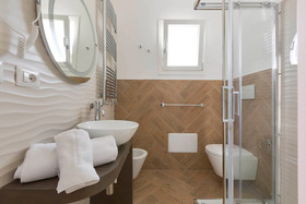 Absolute Suite Apartments