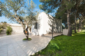 Villetta la Pineta by Barbar House