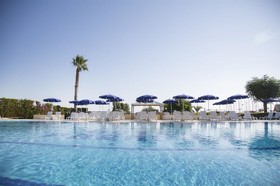 Hotel Village Paradise