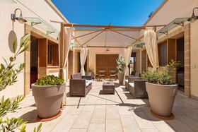 2059 Hotel Roma Tripla