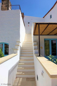 The Courtyard - Rosa