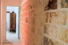 The Courtyard - Rosa