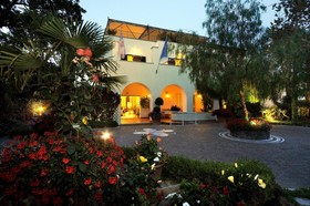 Villa Durrueli Resort & Spa