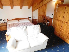 Hotel Vescovi