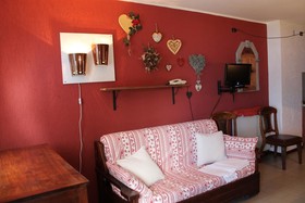 Jolly Residence