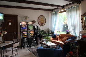 Jolly Residence