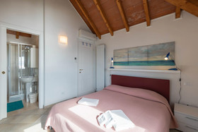 La Sterlizia Di Santa Croce