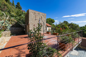 La Sterlizia Di Santa Croce