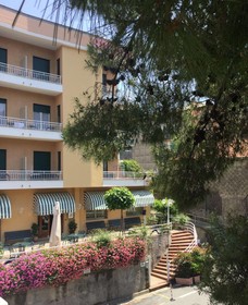 Hotel Adriana