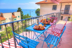 Villa Magnolia Costarainera