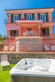 Villa Magnolia Costarainera