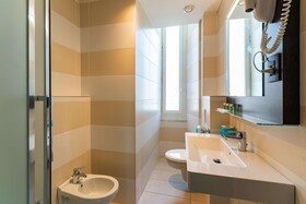 B&B HOTEL Genova Principe