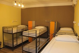 Hostel Victoria House