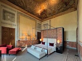 Hotel Palazzo Durazzo Suites