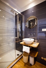 Atmosfere Guest House II
