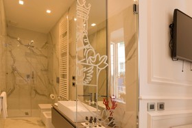 Via Chiodo Luxury Rooms