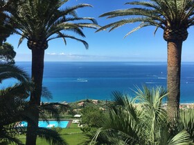 Villa Riviera Resort