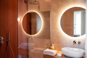 Villa Riviera Resort