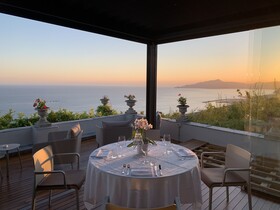Villa Riviera Resort