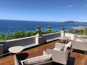 Villa Riviera Resort