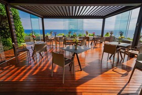 Villa Riviera Resort