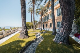 Villa Riviera Resort