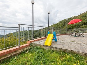 Traditional Holiday Home in Moneglia With Private Terrace