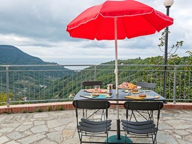 Traditional Holiday Home in Moneglia With Private Terrace