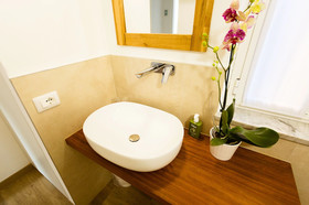 Sarzana's Rooms