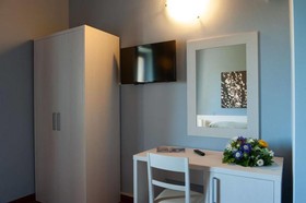 Hotel Capranica