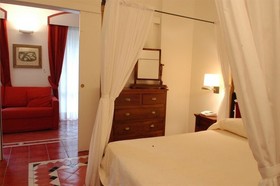 Grand Santa Domitilla