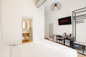 Adelante Rooms