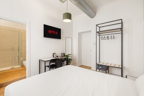 Adelante Rooms