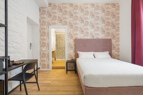 Adelante Rooms