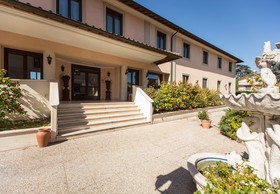 Hotel Alba Torre Maura