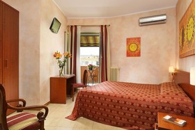 Alba Domus Roma B&B