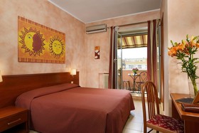 Alba Domus Roma B&B